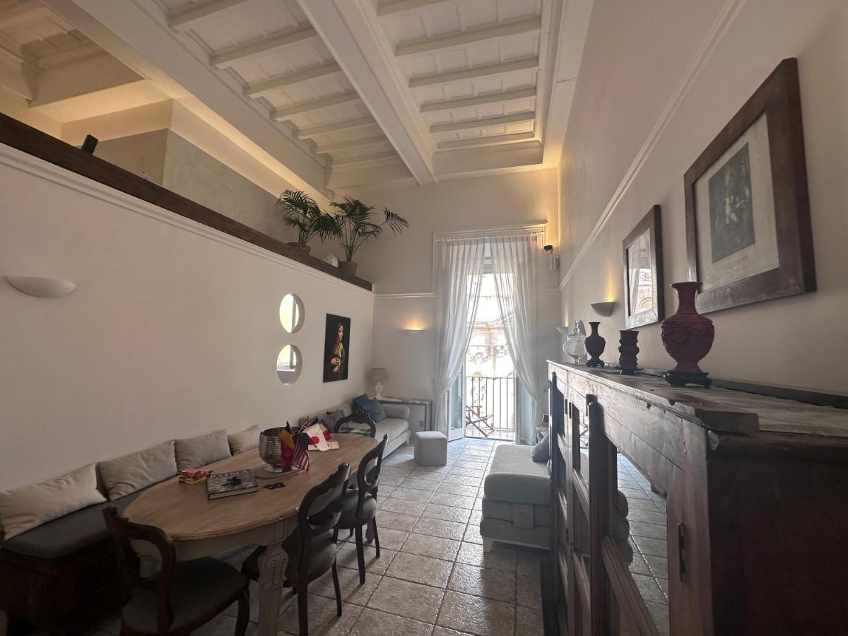 New! Bellissimo Palazzofranchi Pantheon Lägenhet
